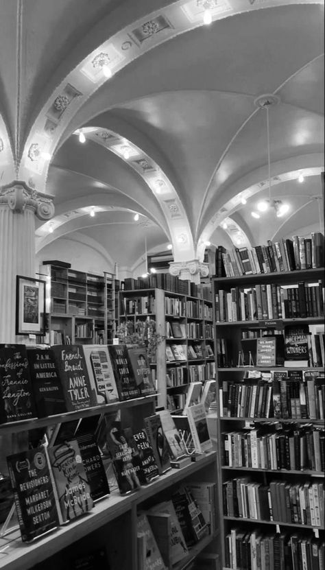 bookstore Me Aesthetic, Aesthetic Black And White, Aesthetic Black, White Picture, Black And White Pictures, Black Aesthetic, Bookstore, Black White, Black And White