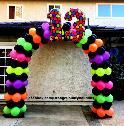 Glow Party Balloon Garland, Glow Party Balloons, Glow In The Dark 13th Birthday Party, Glow Balloon Arch, 80s Balloon Arch, Glow Party Balloon Arch, Glow In The Dark Balloon Arch, Neon Balloon Arch, Birthday Party Balloon Arch