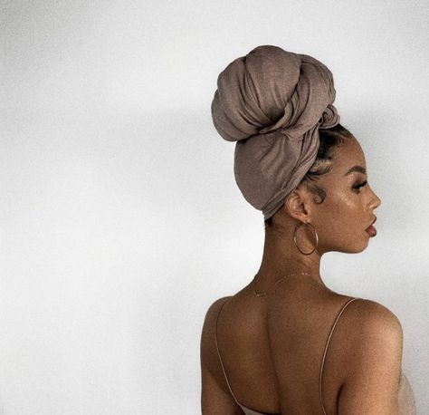 Headwrap Hairstyles, African Hair Wrap, Head Wrap Styles, Hair Wrap Scarf, Hair Scarf Styles, Head Scarf Styles, Turban Headwrap, Turban Style, Hair Wraps