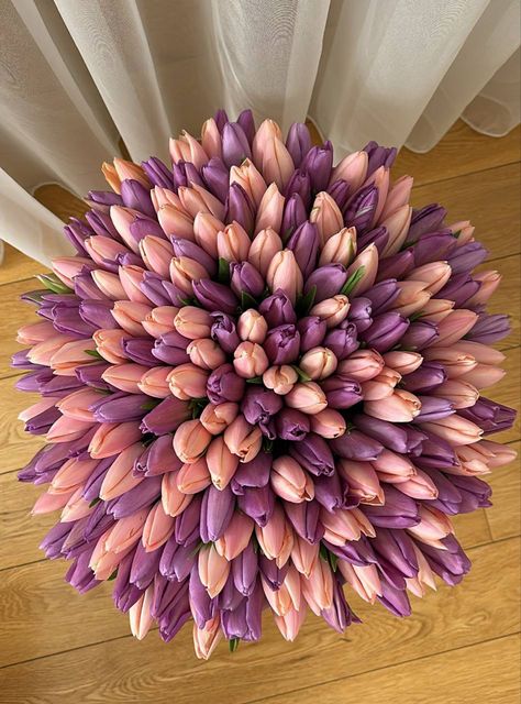 Friendship Flowers, House Smell Good, Boquette Flowers, Floral Interior, Flower Therapy, Beautiful Bouquet Of Flowers, Luxury Flowers, Pink Tulips, Tulips Flowers