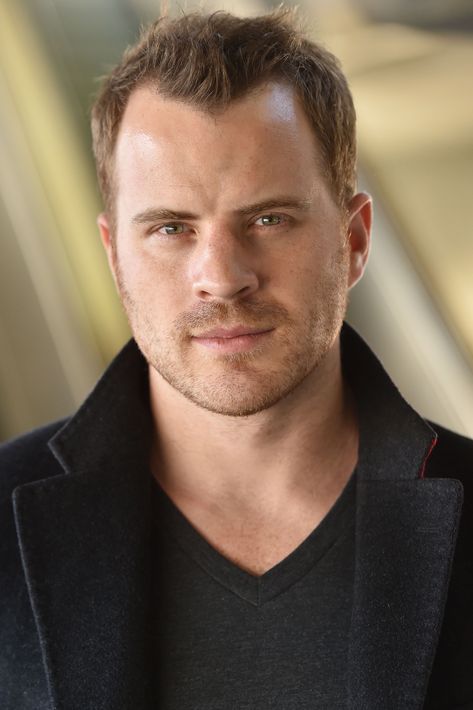 Robert Kazinsky (2819×4228) Rob Kazinsky, Robert Kazinsky, Georgia Aquarium, Johnny Cage, Ginger Men, Pretty Pics, Pacific Rim, True Blood, New Girlfriend