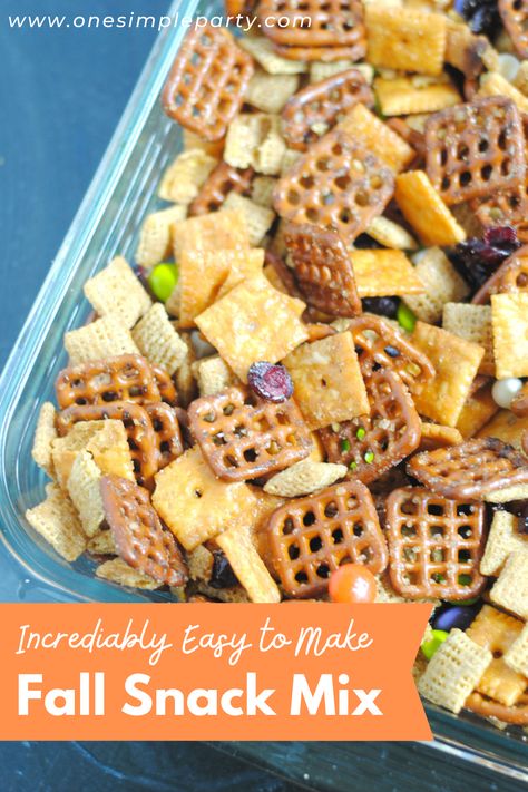 School Snack Mix Recipes, Cereal Snack Recipes, Easy Snack Mixes For A Party, Easy Party Snacks Sweet, Fall Sweet And Salty Snacks, Sweet And Salty Fall Munch, Salty Fall Party Snacks, Sweet And Salty Halloween Chex Mix Recipes, Sweet And Salty Mix Recipes