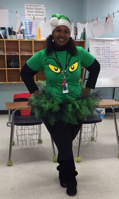 Grinch Themed Costumes, Dress Up Like Whoville, Crazy Christmas Outfits Diy, The Grinch Dress Up Ideas, Grinch Clothing Ideas, Grinch Costume Ideas For Women, Grinch Party Costume Ideas, Diy Grinch Sweatshirt, Grinch Party Outfits