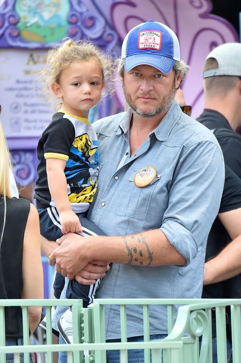 Blake And Gwen, Blake Shelton Baby, Blake Sheldon, Blake Shelton Gwen Stefani, Gwen And Blake, Blake Shelton And Gwen, Gwen Stefani And Blake, How Many Kids, Blake Shelton