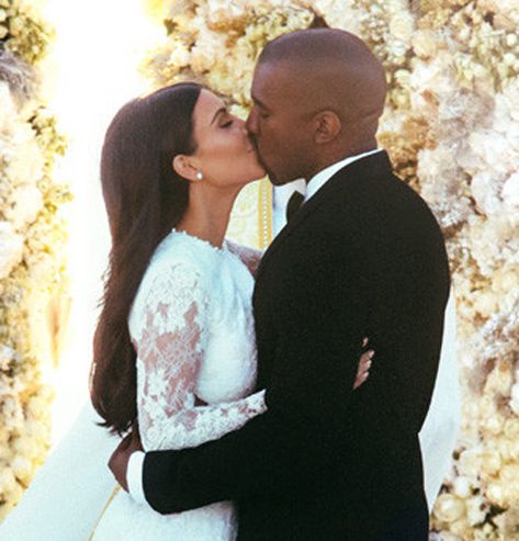 Kanye West Wedding, Kardashian Wedding, Kim Kardashian Wedding, Weekend Hair, Tv Weddings, Bridal Hair Down, Kim Kardashian Hair, Kardashian Hair, Kim And Kanye