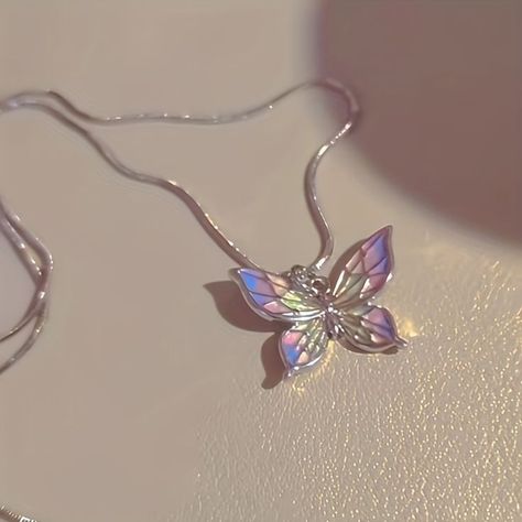 Simplistic Jewelry, Stylish Jewelry Accessories, Ethereal Jewelry, Aesthetic Butterfly, Neck Pieces Jewelry, Pretty Jewelry Necklaces, Jewelry Accessories Ideas, Neck Jewellery, Classy Jewelry