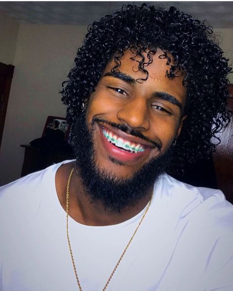 @d__rock #blackslayingit Deivys Nicola, Curly Hair Hairstyles Men, Puffy Curly Hair, Women With Braces, Imvu Men, Guys With Braces, Curly Hairstyles Men, Curly Hairstyles For Men, Tattoos Unique Meaningful