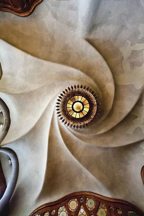 Gaudi Art, Antoni Gaudí I Cornet, Gaudi Architecture, Gaudi Barcelona, Antonio Gaudí, Casa Batlló, Casa Country, Antoni Gaudi, Spiral Staircase