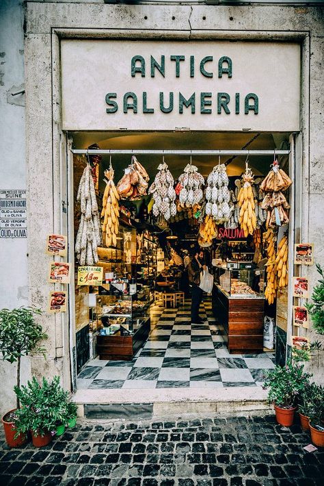 Deli Shop, Italian Deli, Cheese Shop, Butcher Shop, Shop Fronts, Cool Ideas, Restaurant Interior, Italian Restaurant, Food Shop