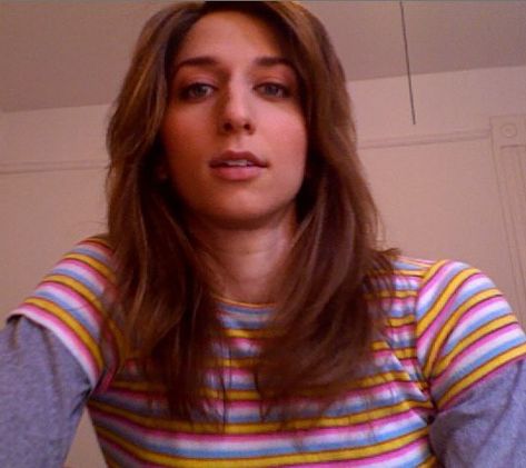 Chelsea Peretti, Chelsea, Laptop, Iphone, Hair, Chelsea Fc