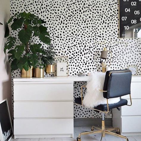 Black, white and gold done right with a polka dot wallpaper that posh-es up the place via @lustliving 👉🏼 shop office furniture now... Link in bio    @lustliving  @lustliving    Tag @chicoffice + #chicoffice and you might be featured.    #Regram via @BXLaXtvlNg3 Office Wallpaper, Ikea Bedroom, Accent Wall Bedroom, Wallpaper Accent Wall, Black And White Wallpaper, Wallpaper Bedroom, White Wallpaper, Home Office Design, My New Room