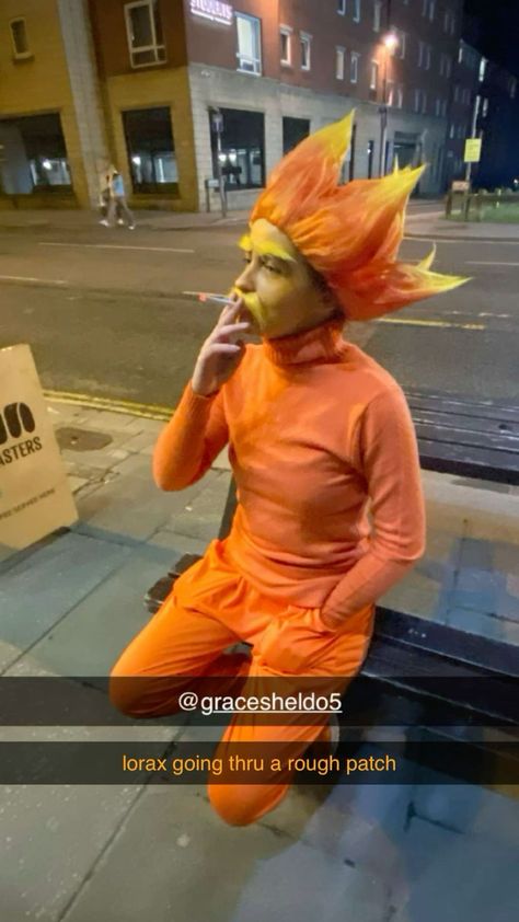 Lorax Costume Funny, Late Halloween Costumes Ideas, Lorax Halloween Costumes, Lorax Cosplay, Lorax Aesthetic, Draculaura Halloween, Lorax Costume, Halloween Comics, Graduation Dresses Long