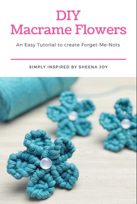 Small blue macrame flowers Macrame Magnet Diy, Macrame Flowers Tutorial, Macrame Flower Tutorial, Diy Macrame Flower, Macrame Beginner, Macrame Flower Wall Hanging, Metal Wreath Ring, Easy Diy Macrame, Macrame Flowers