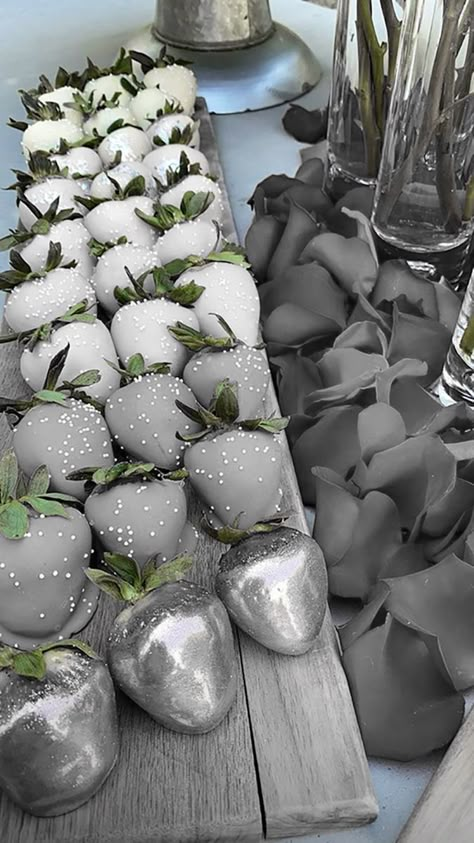 Grey Birthday Aesthetic, 18th Birthday Silver Theme, White Out Birthday Party Theme, Chrome Birthday Party, Frost Yourself Party, Silver Food Ideas, 18th Birthday Party Ideas Black And Silver, Silver Foods For Party, Grey Foods For Color Party