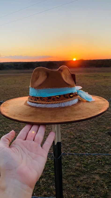 Turquoise Dreams | Extra Wide Brim Ranchers Western Chic Boho Leopard Print Cheetah Print Distressed Cowgirl Hat Ships Today by TheVelvetFoxHatCo on Etsy Hat Cards, Suede Hat, Chapeau Cowboy, Distressed Hat, Cowgirl Hat, Western Chic, Cow Girl, Cowgirl Hats, Hat Band