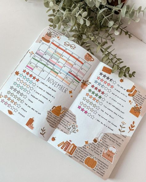 Journal Ideas Book Review, Reading Journal Page Tracker, Bujo Design Ideas, Fall Reading Journal Spread, Reading Journal Goals Page, 2024 Reading Journal Ideas, Book Tracker Journal Ideas, October Reading Journal Spread, Monthly Book Journal