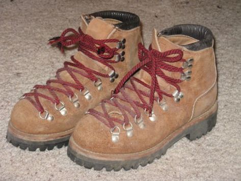 Cool Hiking Boots, Hiking Core, Tuff Fits, Hiking Boots Outfit, Male Style, Style Reference, Clothing Pieces, Nice Clothes, Hiking Boot