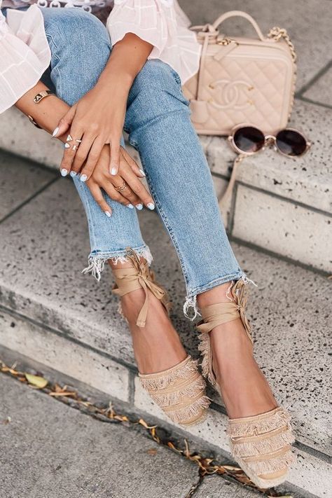 24 Espadrilles to Complete Your Spring Wardrobe Mode Tips, Blazer Outfit, Fashion Blogger Style, Bohol, Summer Inspiration, Boutique Fashion, Carrie Bradshaw, Looks Chic, Looks Style