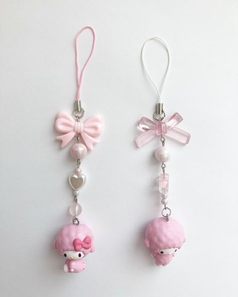 Hello Kitty Phone Charm, Useless Things, My Sweet Piano, Cute Keychains, Sweet Like Candy, Pink Charm, Keychain Ideas, Strap Phone, Hair Accessories Clips