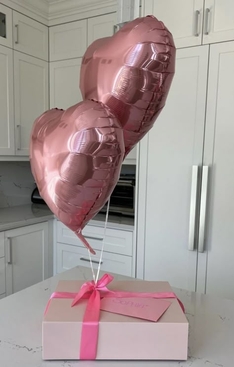 Birthday Party Essentials, Luxury Birthday Gifts, Balloons Ideas, Pastel Cupcakes, Bestie Birthday, Cute Birthday Pictures, Cute Birthday Ideas, Luxury Birthday, Bf Gifts