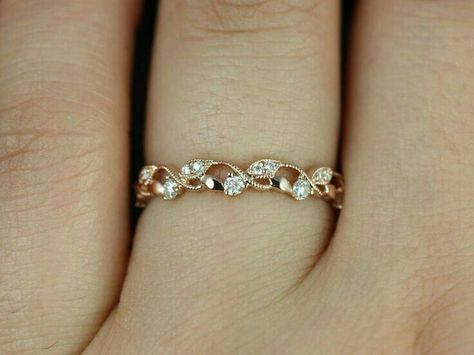 Pinterest: ashliwankhanobi ❀ Simple Engagement Rings, Infinity Ring, Pretty Rings, Gold Wedding Rings, Purple Wedding, Gold Engagement, Unique Engagement Rings, Morganite, Eternity Bands