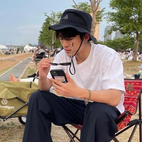 The transfer came as expected. I love it it’s great. I love it the people love it and it presses great on the t shirts Trendy Hat, Fashion Korean, Bucket Hats, Korean Men, I Love It, Pants Outfit, Love It, Bucket Hat, I Love