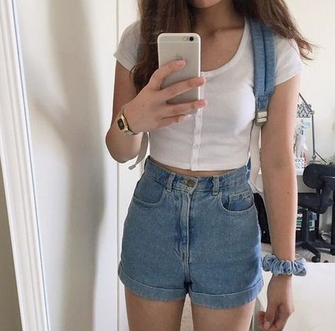 just read, it's worth it #romance #Romance #amreading #books #wattpad Denim Shorts Outfit, Grunge Shirt, High Waisted Denim Shorts, K Fashion, Shorts Outfits, Topshop Jeans, Indie Outfits, High Waisted Shorts Denim, Outfit Goals