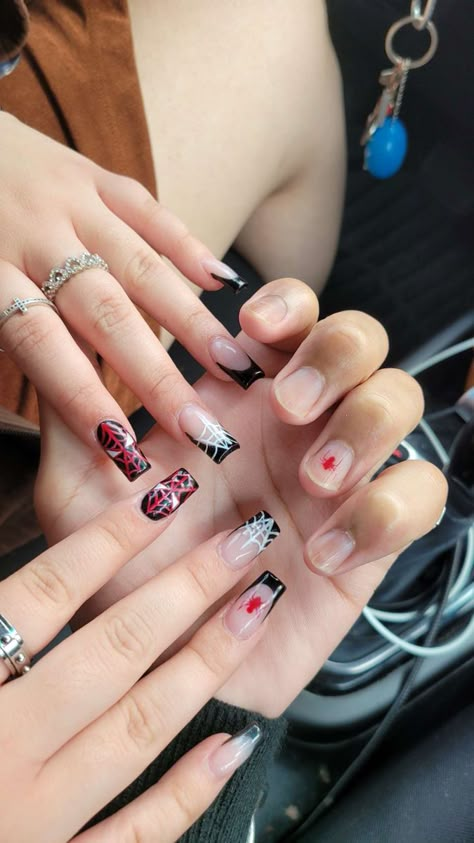 Matching Acrylic Nails With Boyfriend, Cute Couple Nail Ideas, Relationship Nails Designs, Bc And Gf Matching Nails, Matching Nails With Boyfriend Spiderman, Nail Ideas For Boyfriend, Matching Spiderman Nails, Matching Nail With Boyfriend, Matching Couple Nail Sets