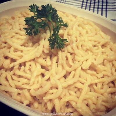 How to Make German Noodles or Spaetzle or Spätzle Spetzel Recipe, Easy Peel Hard Boiled Eggs, Soup Mix In A Jar, Wedding Meals, German Noodles, Cheese Spaetzle, Spaetzle Recipe, German Dishes, Peeling Hard Boiled Eggs