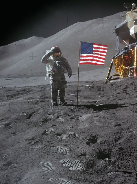 Dave Scott. Nasa Lies, Apollo Space Program, Apollo 11 Mission, Bulova Accutron, Apollo Program, Nasa Photos, Nasa Apollo, Apollo Missions, Moon Missions