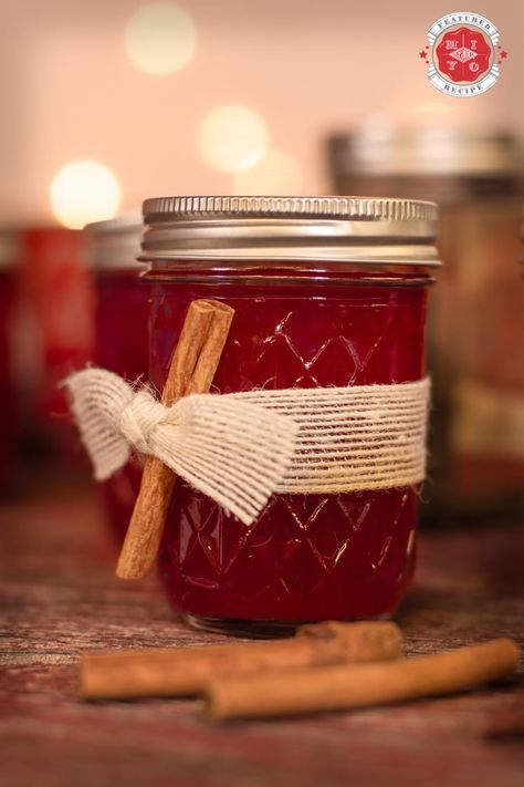 Cranberry Spiced Moonshine Recipe | Make It Your Own Moonshine Recipes Warm Holiday Cocktails, Everclear Drinks, Virginia Recipes, Moonshine Recipe, Homemade Liquor, Liquor Recipes, Moonshine Recipes, Mulling Spices, Cranberry Apple