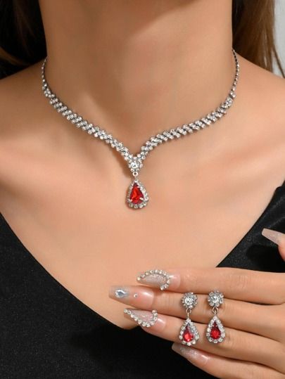 Red Prom Dress Accessories Jewelry, Red Diamond Jewelry Set, Red Prom Necklace, Vintage Prom Jewelry, Red Prom Accessories, Jewelry For Red Dress, Red Dress Jewelry Ideas, Red Prom Jewelry, Red And Silver Jewelry