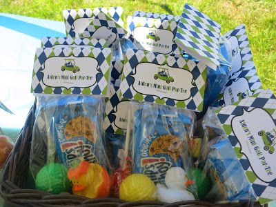 Golf Birthday Goodie Bags, Mini Golf Party Favors, Mini Golf Party Ideas, Golf Goodie Bags, Golf Goodie Bag Ideas, Rory Birthday, Mini Golf Party, Golf Favors, Party Goody Bags