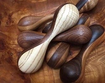 Lathe Woodworking Projects, Tre Kunst, Wooden Baby Rattle, Wood Baby Toys, Wood Turning Lathe, Lathe Projects, Diy Wooden Projects, Wood Turning Projects, Wood Puzzles