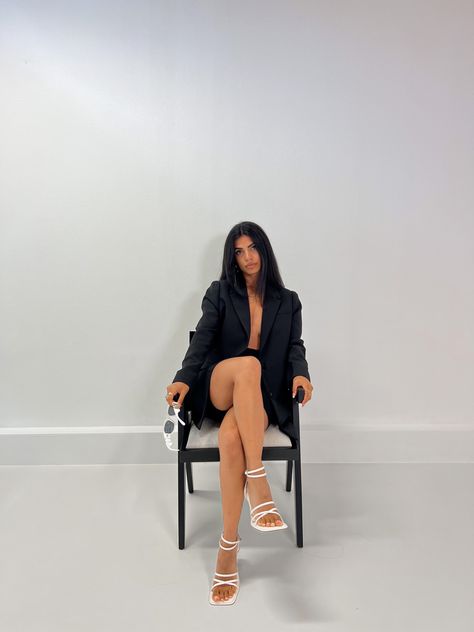 Ipek Steenbeek, content ideas, photo ideas, chair, photography, photoshoot, black blazer, how to pose on Instagram Black Chair Photoshoot, Women Sitting Poses, Chair Poses Photography, Office Poses, Chair Photoshoot, Chair Poses, Chair Photography, Chair Pose, Chair Pictures