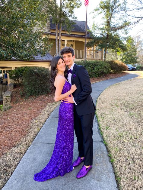 Purple Sparkle Prom Dress, Prom Purple Dress Couple, Prom Colors For Couples Purple, Purple Prom Outfits, Dark Purple Prom Dress Couple, Purple Prom Tux, Dark Purple Hoco Couple, Prom Matching Shoes, Purple Prom Looks Couple