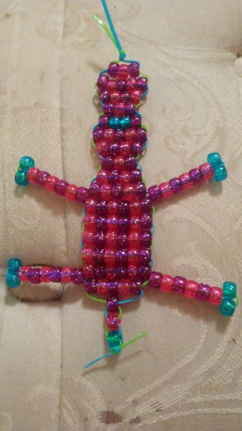 Hippo Hippo Pony Bead Pattern, Beaded Hippo Pattern, Keychains Ideas, Bead Animals, Pony Bead Projects, Beaded Projects, Beaded Work, Pony Bead Patterns, Bead Projects