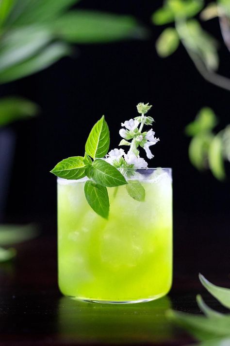 Gin Basil Smash - Moody Mixologist Pretty Gin Cocktails, Cocktails Aesthetic, Gin Basil Smash, Summer Cocktail Photography, Basil Gin Smash, Whiskey Basil Smash, Strawberry Basil Gin Smash, Herbal Gin Cocktail, Basil Drinks