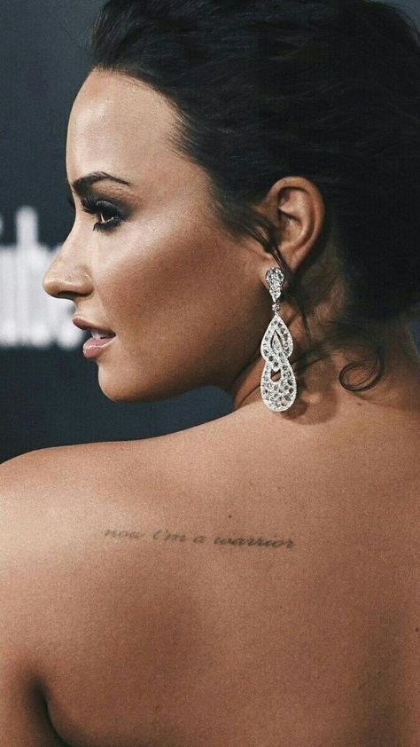 Demi Lovato Tattoos, Tattoo Tv Shows, Demi Lavato, Demi Lovato Style, Concert Fashion, Vintage Bollywood, Female Girl, Demi Lovato, Shakira