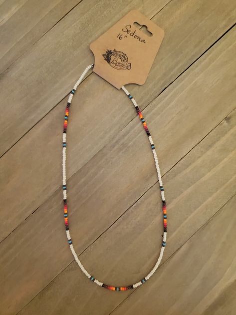 Beads Necklace Patterns, Beaded Surfer Necklace, Diy Country Jewelry, Beaded Western Necklace, Cute Seed Bead Necklaces, Western Seed Bead Necklace, Homade Jewelry, Beaded Necklaces Ideas, Bead Necklace Aesthetic