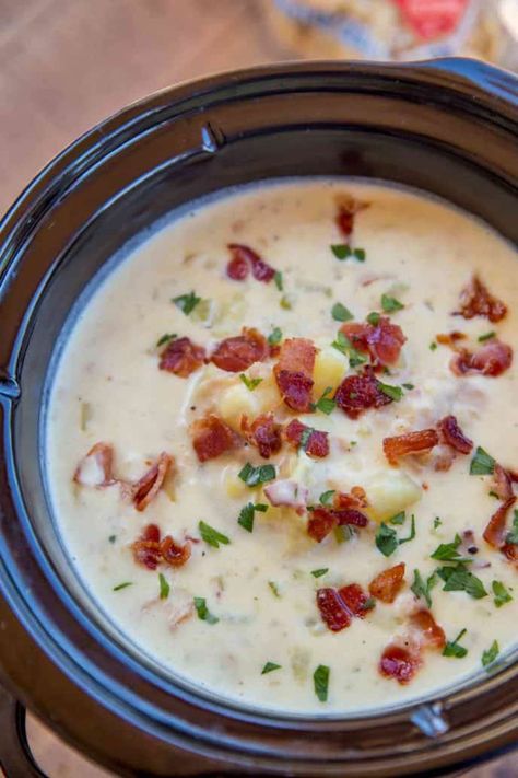 Crockpot Clam Chowder, Slow Cooker Clam Chowder, Best Clam Chowder Recipe, New England Clam Chowder, Yukon Potatoes, Chowder Soup, Parmesan Potatoes, Donut Recipe, Zucchini Chips