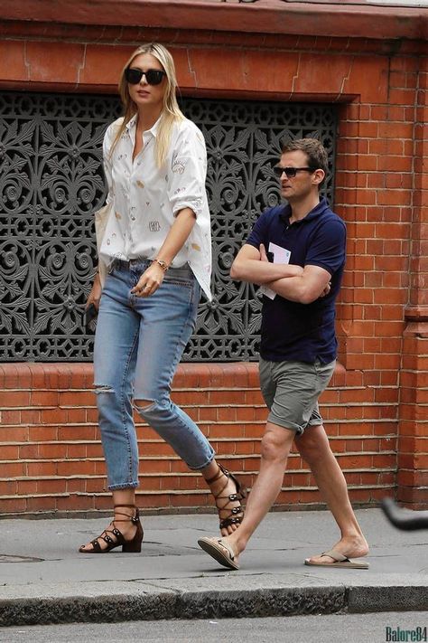 Taller Girlfriend, Tall Girl Short Guy, Black Man White Girl, Tall Women Fashion, Indian Bride Makeup, Tall Girl Fashion, Celebrities Before And After, Tall People, Alessandra Ambrosio