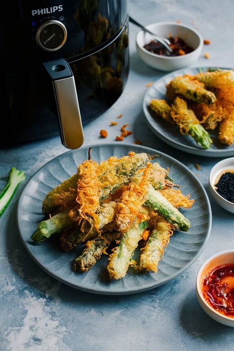 Easy Air Fryer Tempura Vegetables Air Fryer Tempura, Tempura Broccoli, Veggie Train, Veggie Tempura, Tempura Cauliflower, Tempura Batter Mix, Tempura Vegetables, Air Fryer Recipes Appetizers, Crispy Chips