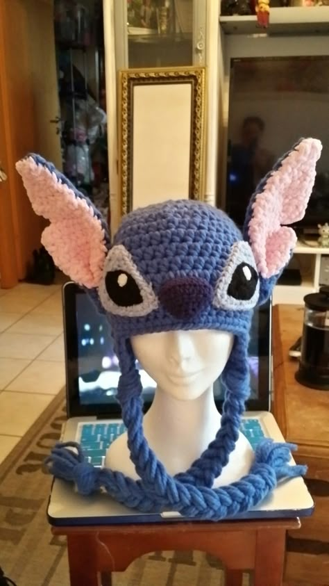 Crochet Stitch hat Crochet Stitch Hat Disney, Mens Crochet Projects, Funny Crochet Scarf, Crochet Fun Hat, Crochet Disney Hats, Crochet Disney Stitch, Crochet Stitch Disney, Disney Crochet Hat, Funny Crochet Hats