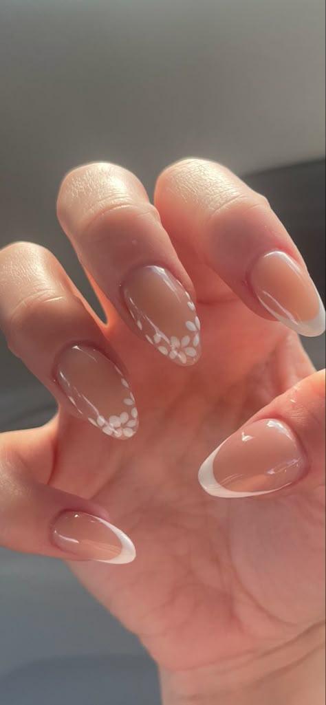 Flower French nails
Wedding neutral 2023 oval classic simple Nail Ideas Almond Spring, Floral French Tip Almond Nails, Simple Prom Nails Almond, French Floral Nails, French Nails Oval, White Almond Nails With Design, French Flower Nails, Spring Neutral Nails, French Nails With Flowers