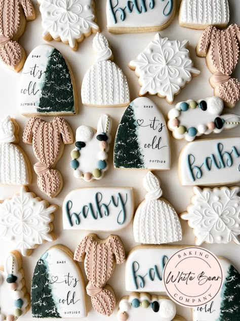 Gender Reveal Ideas For Party Winter Theme, Baby Shower In January Ideas, January Baby Boy Shower Ideas, Gender Reveal January, December Themed Baby Shower Ideas, Winter Sprinkle Shower Ideas, Baby Shower December Theme, December Boy Baby Shower Ideas, Winter Baby Shower Balloon Arch