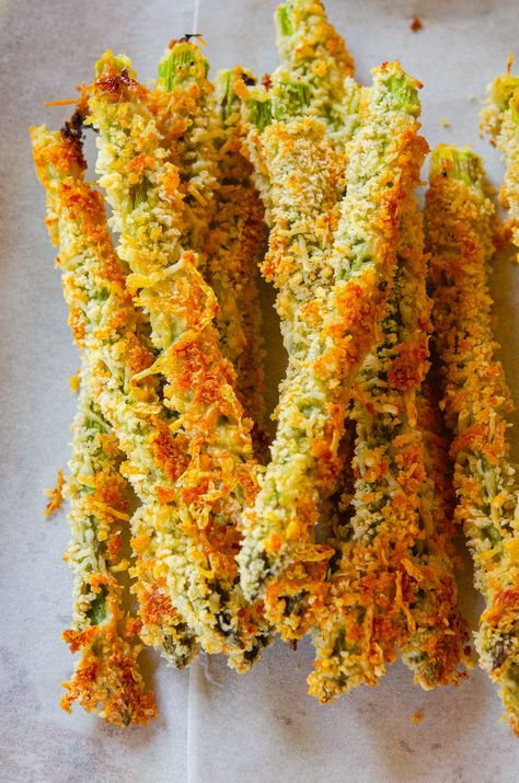 Crispy Baked Asparagus Fries?utm_source=12tomatoes Crispy Baked Asparagus, Baked Asparagus Fries, Fried Asparagus, Fried Zucchini, Asparagus Fries, Baked Asparagus, Soft Bakes, 12 Tomatoes, Veggie Side Dishes