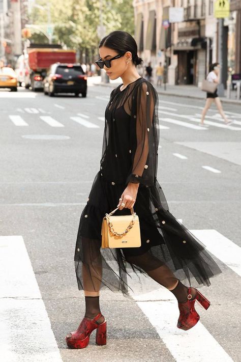 Platform Heel Outfit, Platform Heels Outfit, Platform Shoes Outfit, Heels Boots Outfit, Shoe Trend, Trending Heels, Platform Heels Boots, Heels Outfits, Black Platform Heels