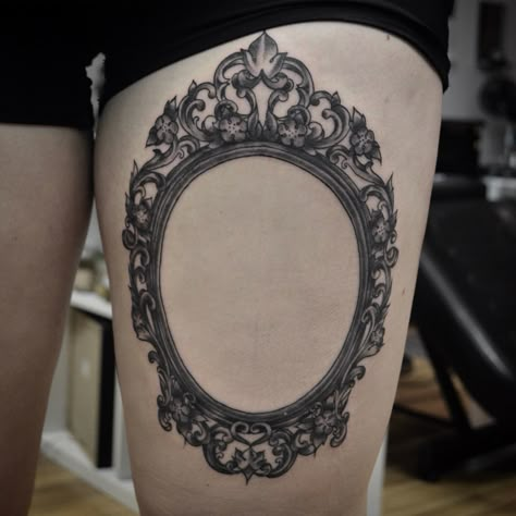 Victorian frame tattoo Baroque Mirror Tattoo, Victorian Frame Tattoo Gothic, Baroque Frame Tattoo, Portrait Frame Tattoo, Ornate Frame Tattoo, Antique Frame Tattoo, Tattoo Frame Design, Picture Frame Tattoo, Victorian Style Tattoos