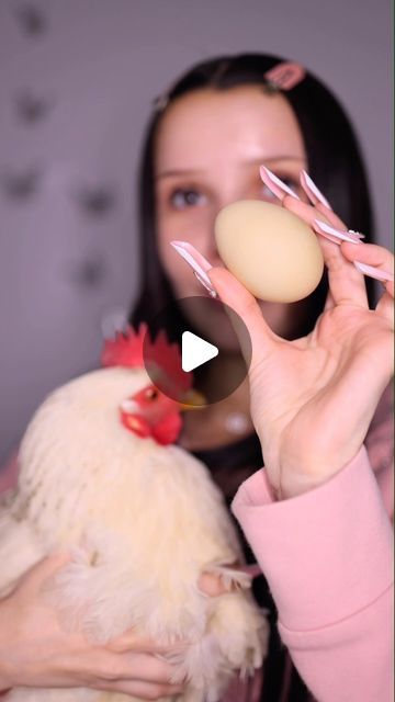 Nadina Ioana 🤍 on Instagram: "DIY moisturizing face mask 🥚🐓 

Ingredients: 
• 1 free range egg yolk
• 1 sp of extra virgin olive oil
• 1 sp of raw honey 

Apply 10 min and wash off ✨

#DIYfacemasks#diybeauty#eggyolkmask#honeymask#naturalcosmetics#asmrbeauty#eggmask#asmrbeautyedition#asmrchicken#beautyasmr#asmrskincare#skincareaamr" Diy Moisturizing Face Mask, Face Mask Ingredients, Lemon Mask, Moisturizing Face Mask, Moisturizing Face, Instagram Diy, Free Range, Raw Honey, Virgin Olive Oil